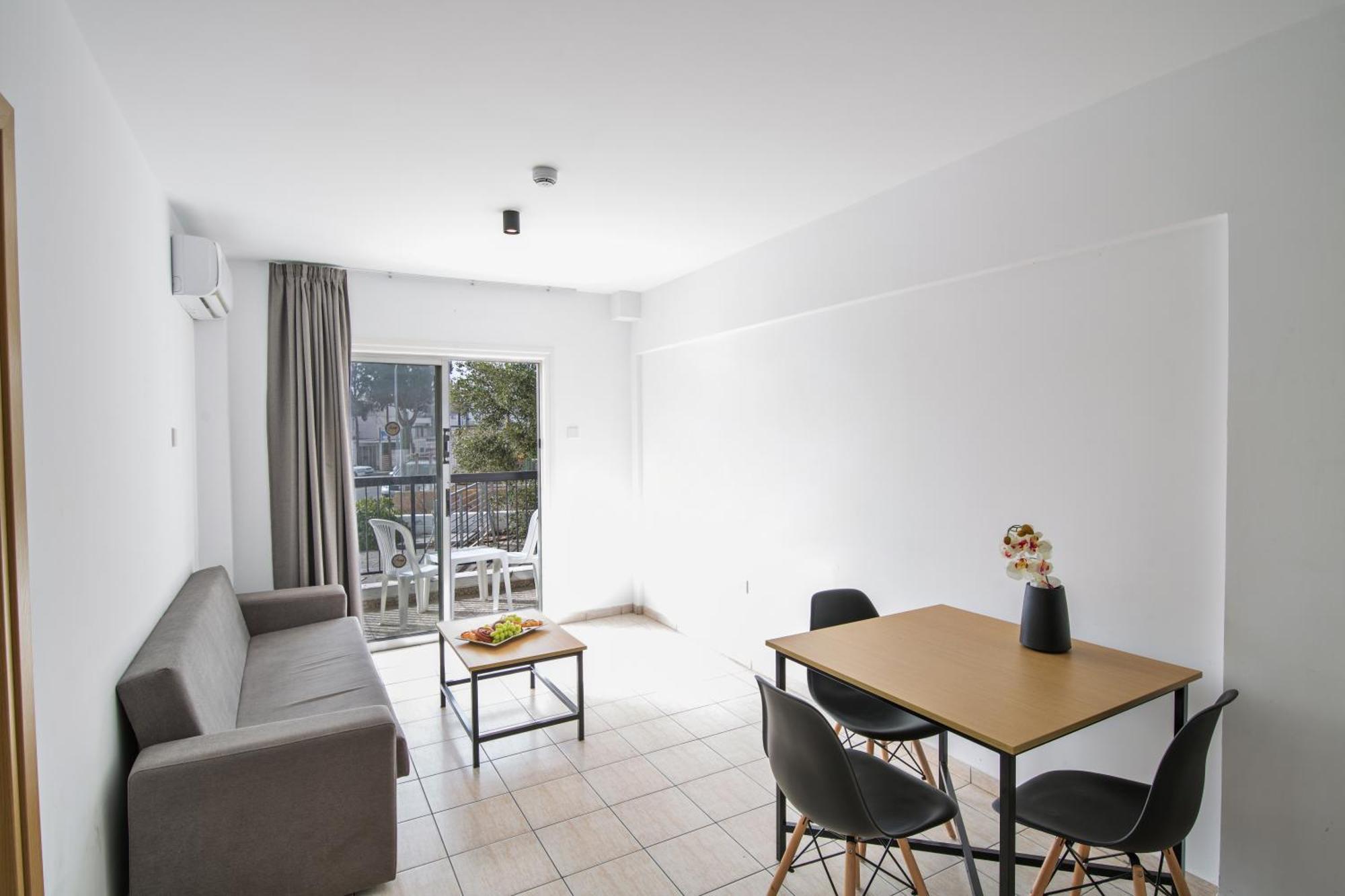 One-Bedroom Apartment