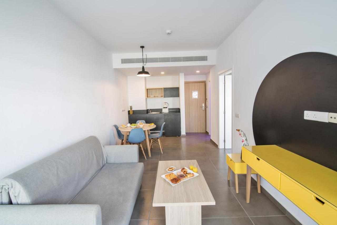 Deluxe One Bedroom Apartment,1553983156:JPEG